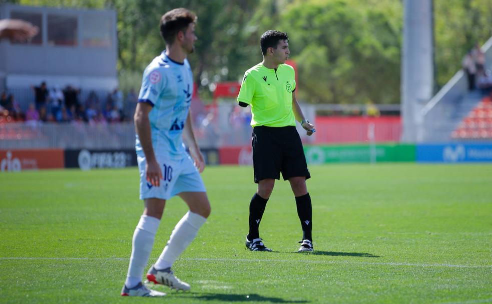 El árbitro palentino que le sacó tarjeta roja al cáncer