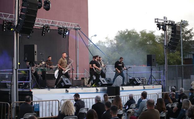 Sadia, Carameloraro y Javi Wallas 'pelean' por el III Concurso de Bandas de Salamanca