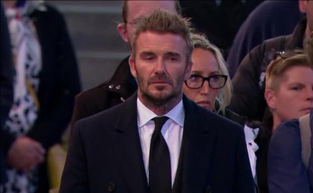 David Beckham despide emocionado a Isabel II tras hacer trece horas de cola