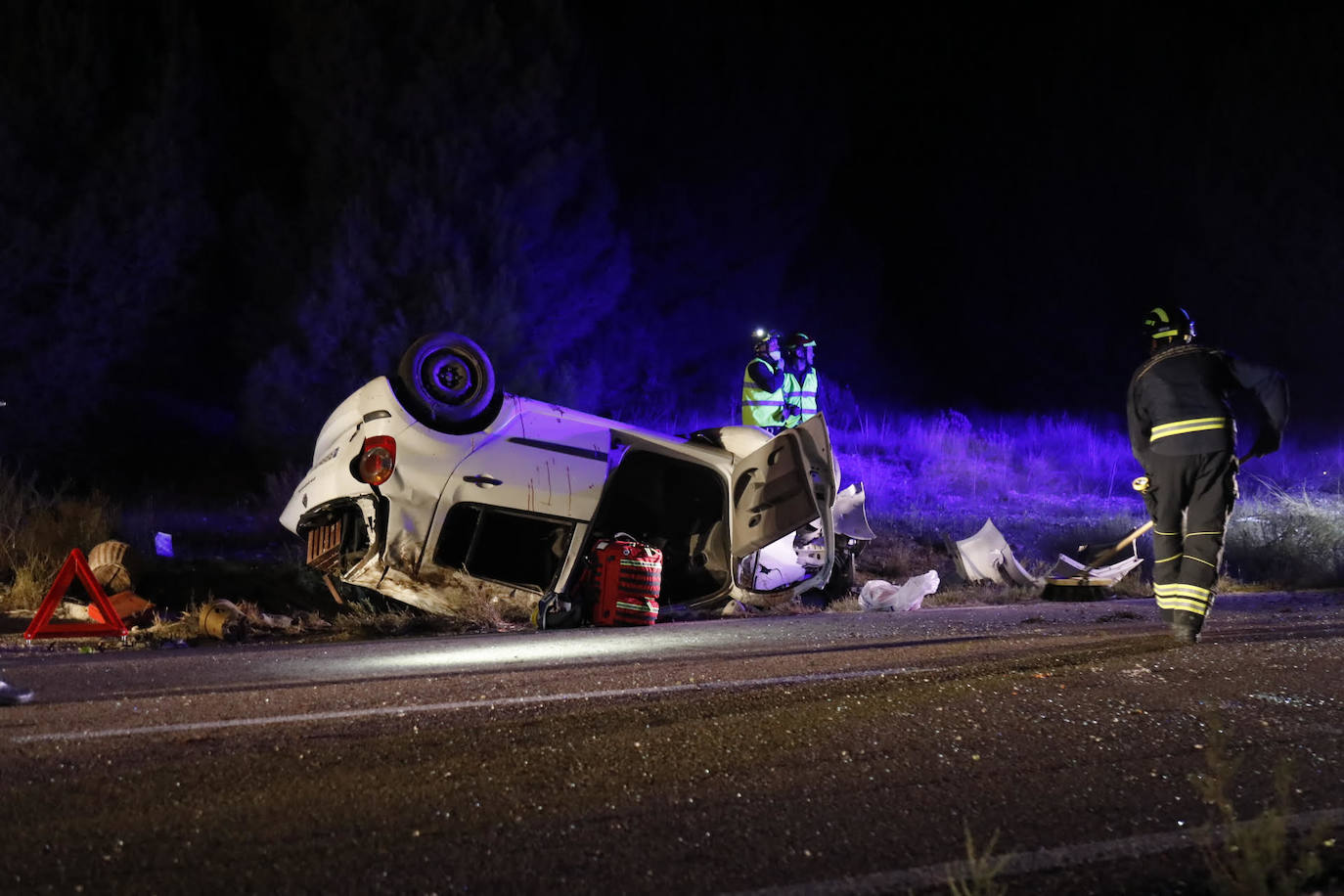 Dos heridos en el vuelco de un coche entre Cogeces del Monte y Santibáñez