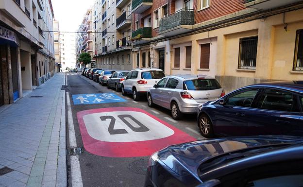 Salamanca estudia ampliar el número de calles residenciales a 20 km/h