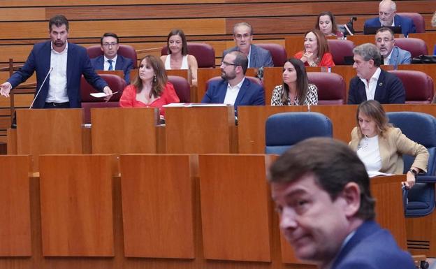 Mañueco ve a Sánchez «incapaz» de combatir la «asfixia» energética y Tudanca replica: «Aquí manda el vicepresidente»