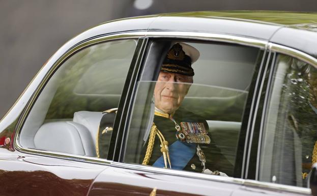 La delicada tarea de Carlos III