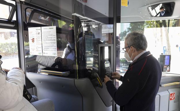 Ciudadanos pide que Auvasa recupere el pago en efectivo en los autobuses