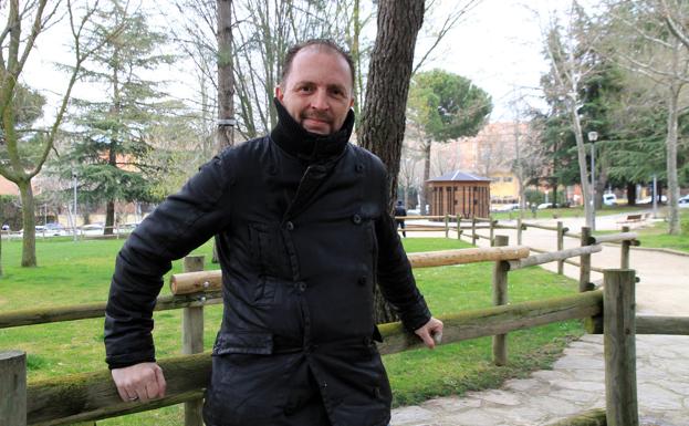 «En pleno siglo XXI, en Palencia capital hay un niño secuestrado por su madre»