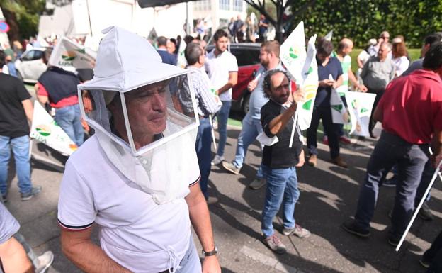Donaciano Dujo alerta de la «máxima preocupación» de la ganadería