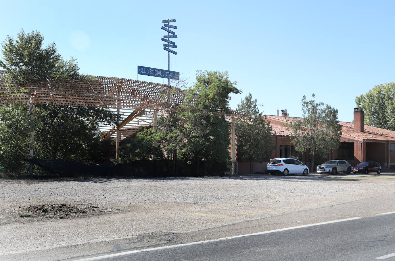 El Jotaeme ofrece a los socios crear una sociedad que les alquile el club