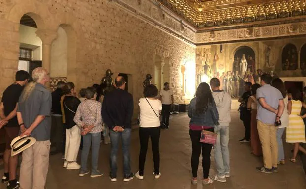 El Alcázar recupera el pulso turístico pero aún está a un 30% de las visitas prepandemia