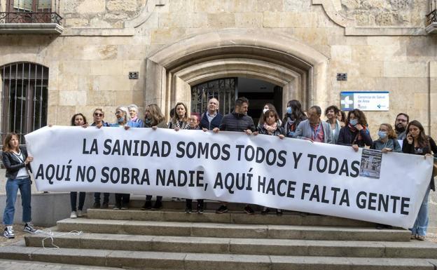 Sanitarios del Hospital y centros de salud denuncian su precariedad: «Aquí hace falta gente»