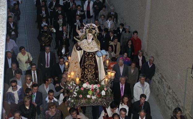 Morante de la Puebla, música y tradición en las Fiestas de Santa Teresa 2022 de Alba de Tormes