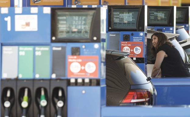 La bajada del precio del petróleo apenas se traslada a los carburantes en Valladolid