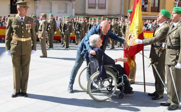 Baltanás jura fidelidad a la enseña nacional