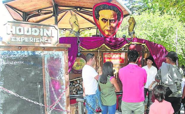 Cuéllar cierra las fiestas de San Miguel con una jornada dedicada al ilusionismo