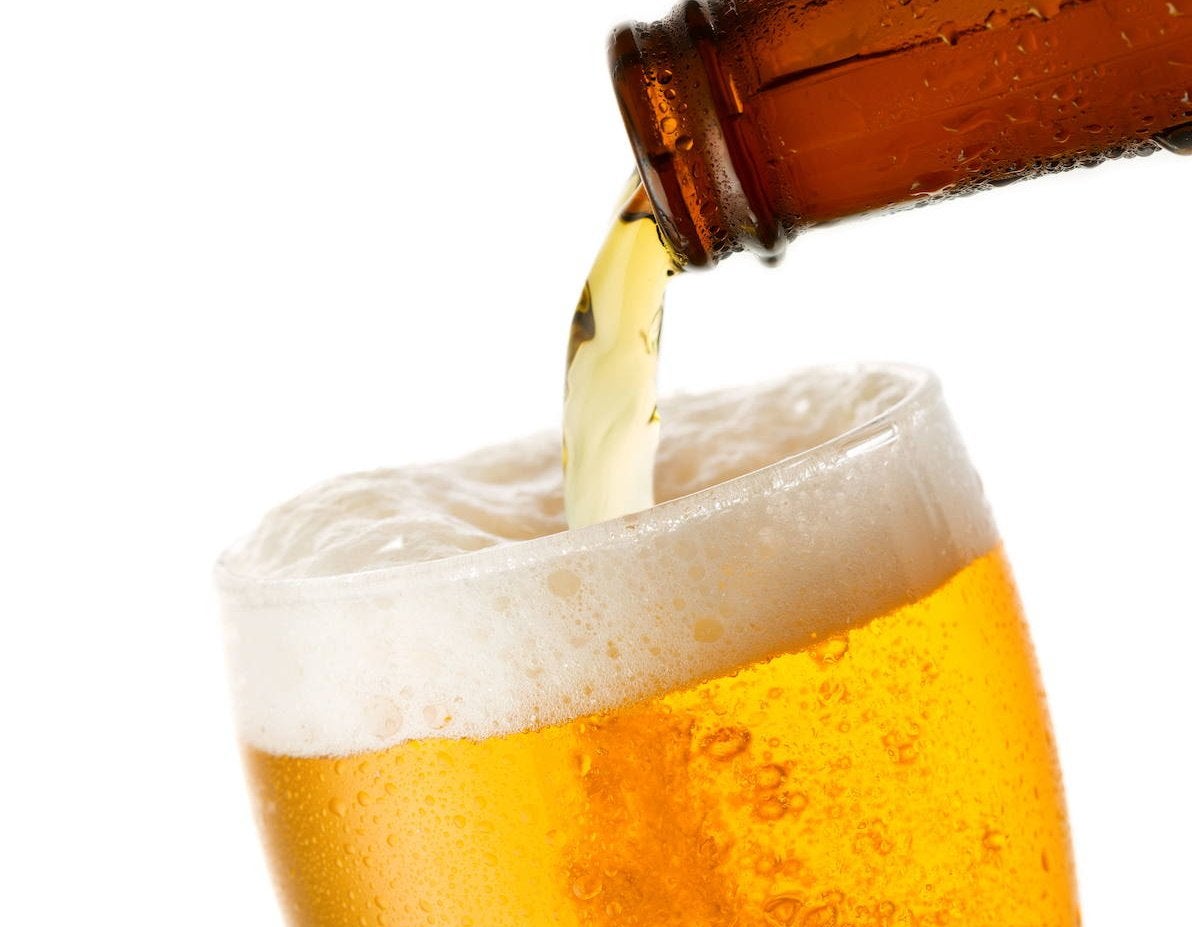 Cerveza, refrescante y amarga