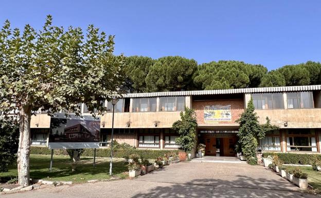 La Junta divide a los huérfanos ucranianos del San Viator al derivarlos al internado Sagrada Familia