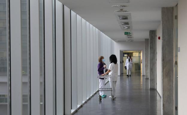 Neurólogos del Clínico de Valladolid ayudan a reducir la lista de espera del hospital de Palencia