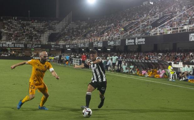 La Ponferradina se olvida de ganar en el Toralín