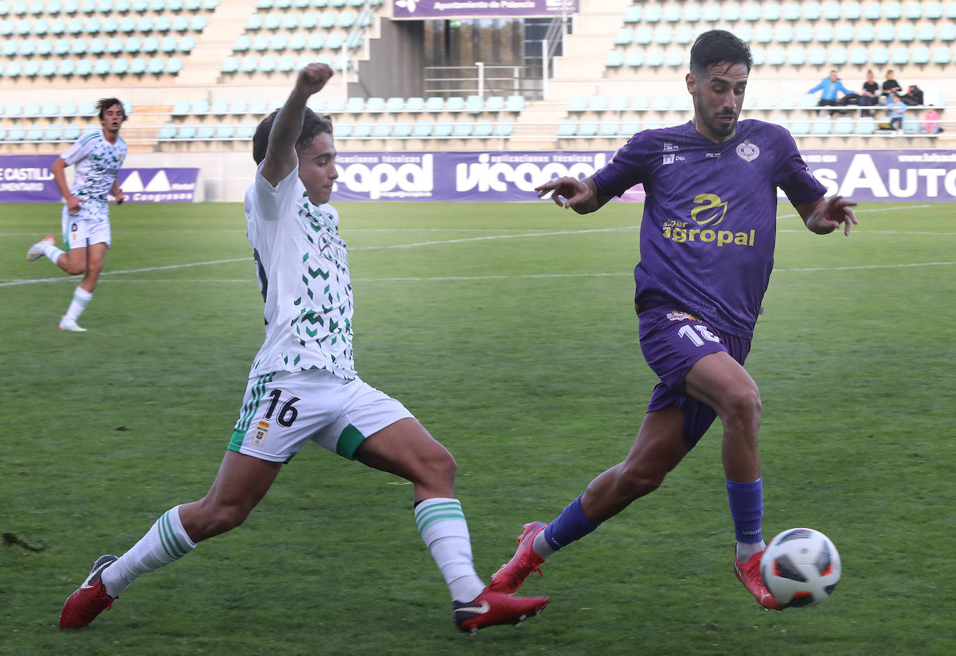 Importante victoria para el Palencia Cristo ante el Oviedo Vetusta (2-0)