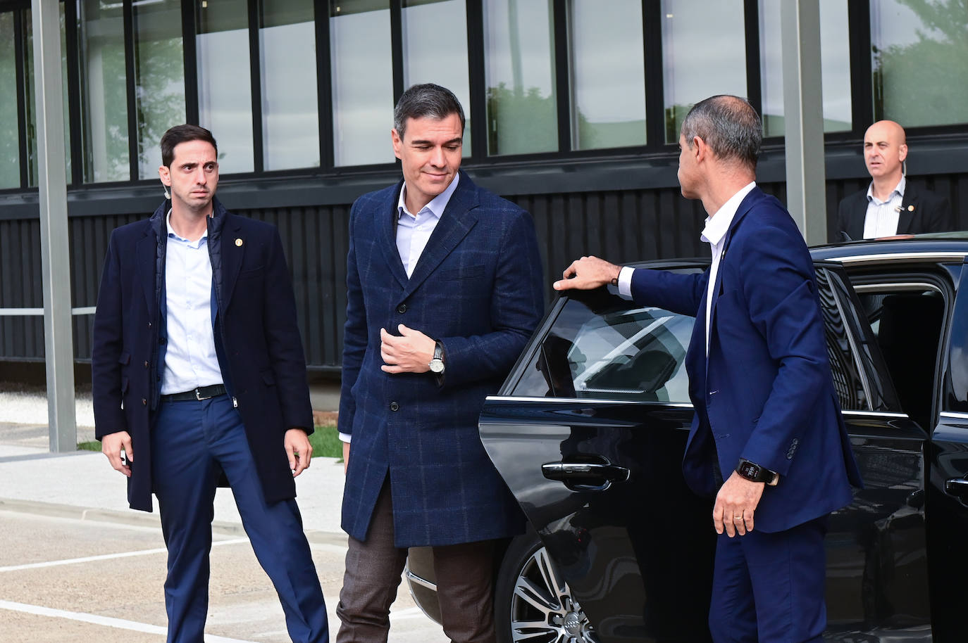 Pedro Sáchez visita el centro de I+D+i de Renault en Valladolid