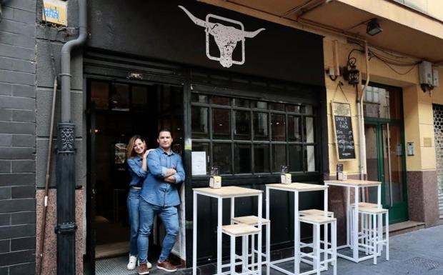 El Toro bar restaurante, especialistas en carnes frescas y maduradas a la brasa