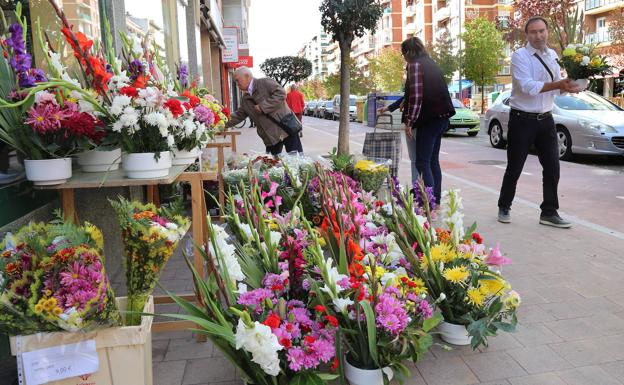 La subida de los precios para Los Santos aminora la recuperación de las floristerías