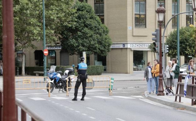 La plaza de los Arces y la de San Miguel, cerradas al tráfico y a los peatones este martes