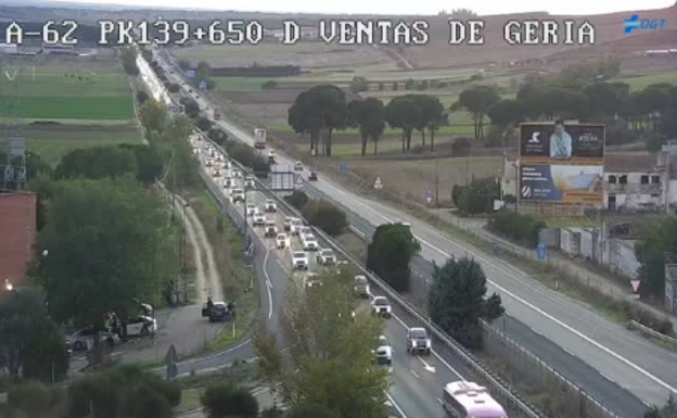Una colisión múltiple ocasiona retenciones de dos kilómetros en la A-62, a la altura de Geria