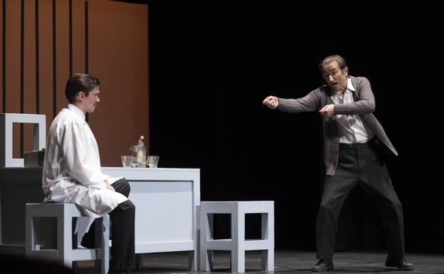 'Las guerras de nuestros antepasados' y la pasión teatral de Miguel Delibes