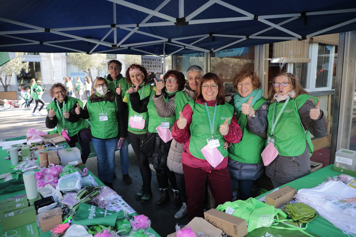 La marcha contra el cáncer llena Valladolid de verde