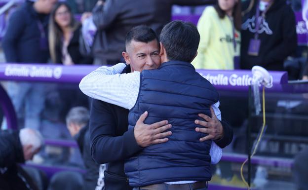 La derrota en Valladolid le cuesta el cargo a Jorge Almirón