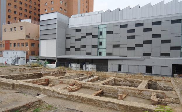 Las obras del Clínico sepultan los restos del convento del siglo XIX