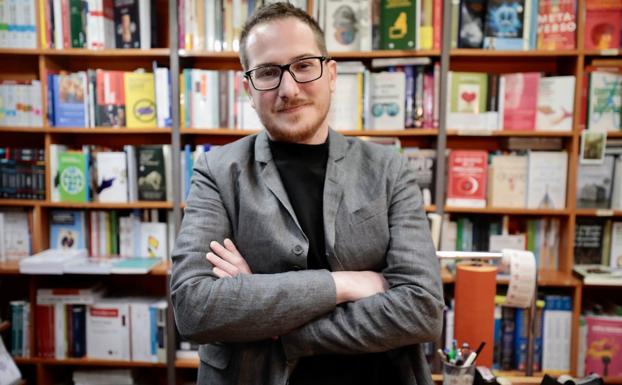 «La poesía reivindica la imaginación en un mundo contaminado por lo tecnológico»