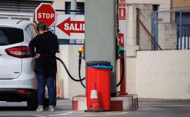 La Avenida de Burgos concentra las estaciones con la gasolina más barata en Valladolid