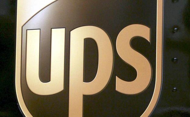 Multan a UPS con 70.000 euros por entregar un paquete a un vecino sin autorización del destinatario