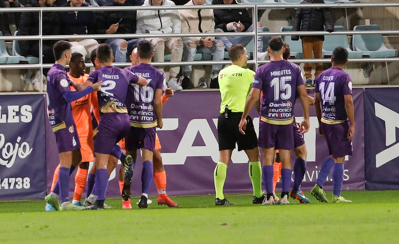 Palencia Cristo Atlético 0 - 2 UD Ibiza