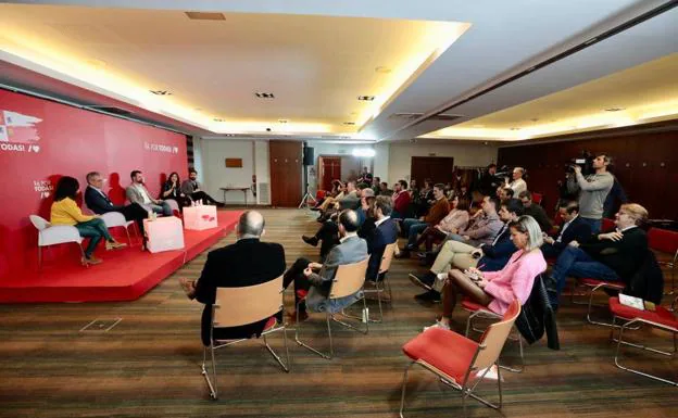 Tudanca confía en «reeditar y ampliar» los gobiernos del PSOE en Castilla y León