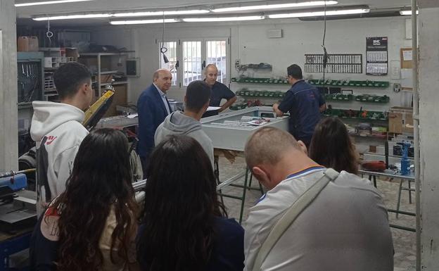 Jóvenes de los institutos de Cuéllar crean proyectos de emprendimiento con base en la comarca