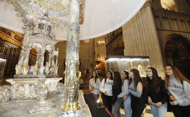 La exposición 'Renacer' se amplía más allá del 11 de diciembre en la Catedral