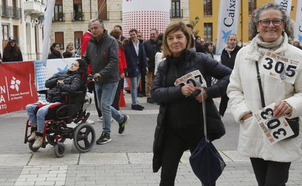 Más de trescientas personas corren en favor de la infancia con Cruz Roja