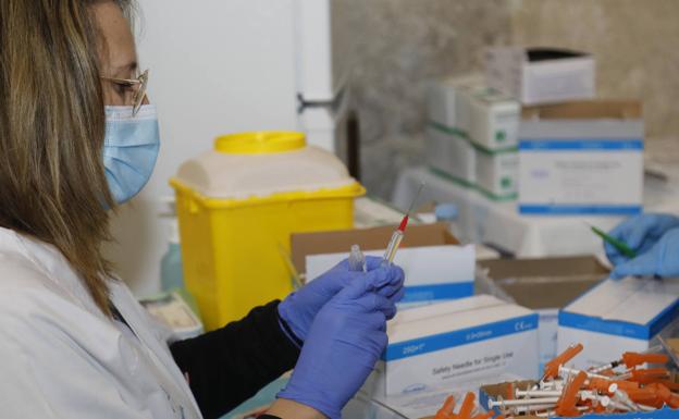 Casi 500.000 castellanos y leoneses ya están vacunados con el segundo recuerdo