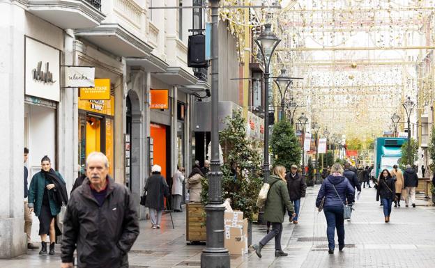 La 'milla de oro' de Valladolid teme el cierre de El Corte Inglés: «Vendrá menos gente»