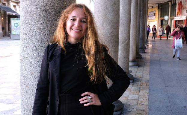 Isabel González: «Soy devota de la chapuza, de la esperanza en hacer las cosas bien aunque salgan mal»