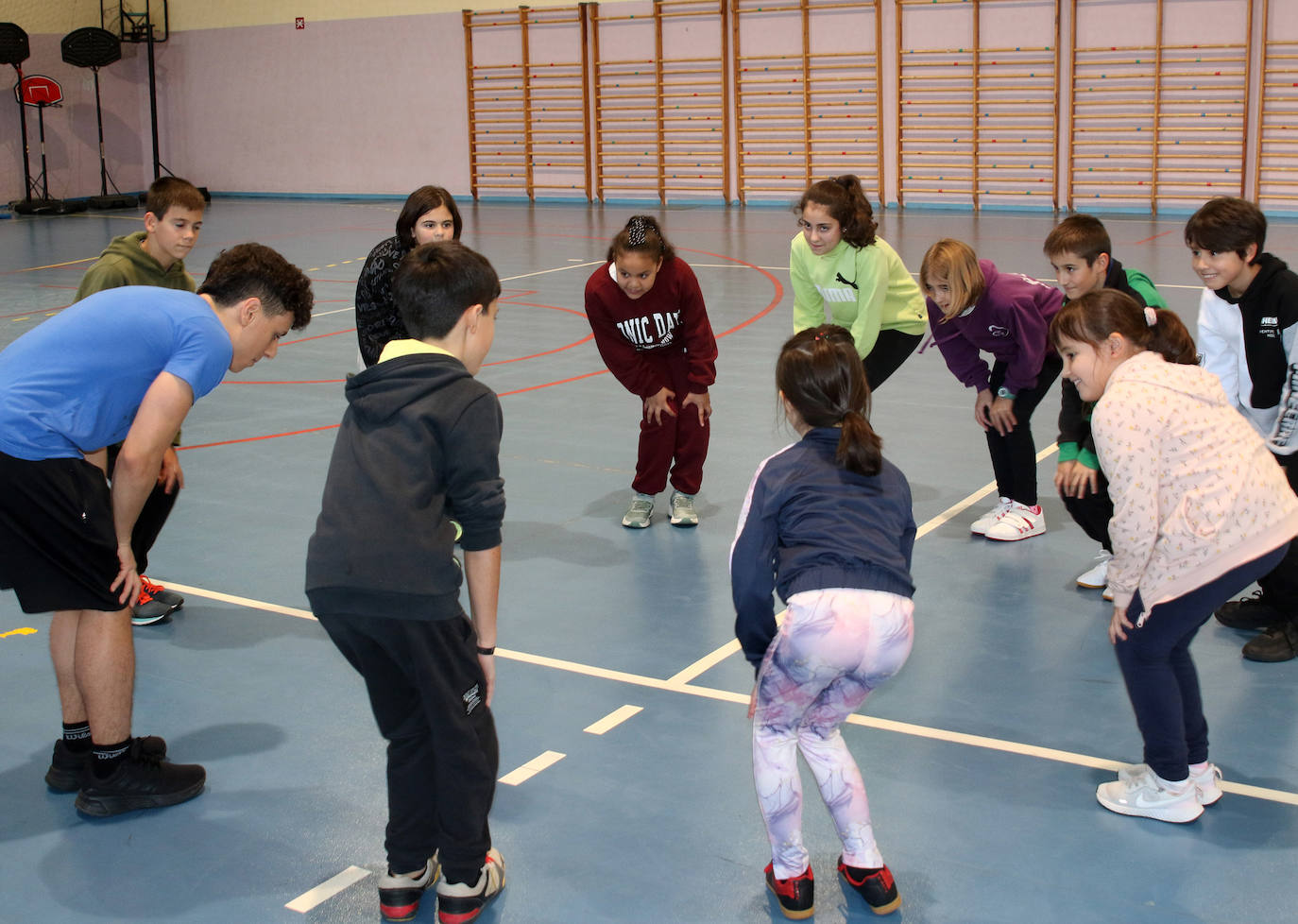 La embajada infantil del Balonmano Nava en Segovia