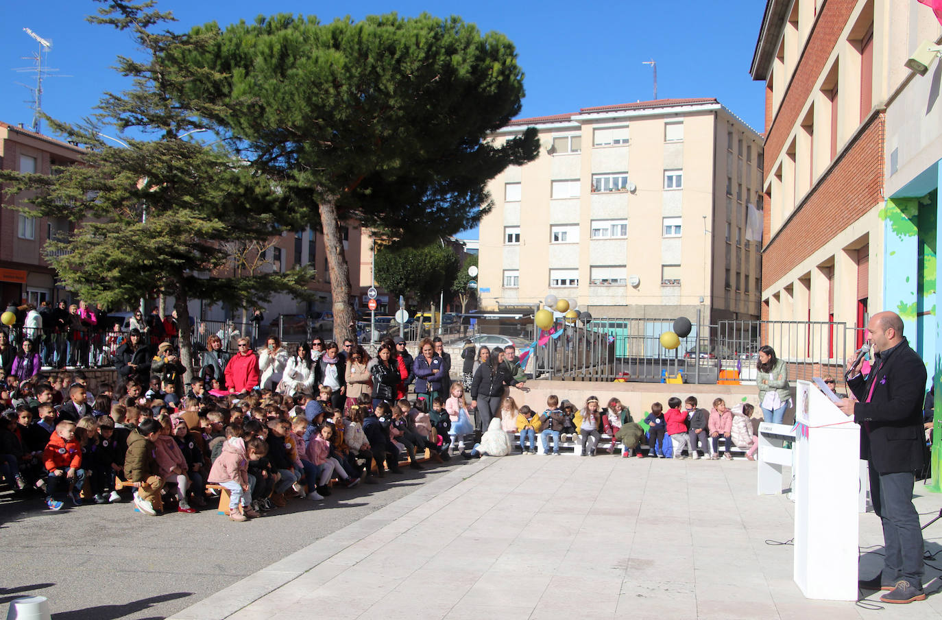 Cuéllar celebra los 50 años del colegio Santa Clara