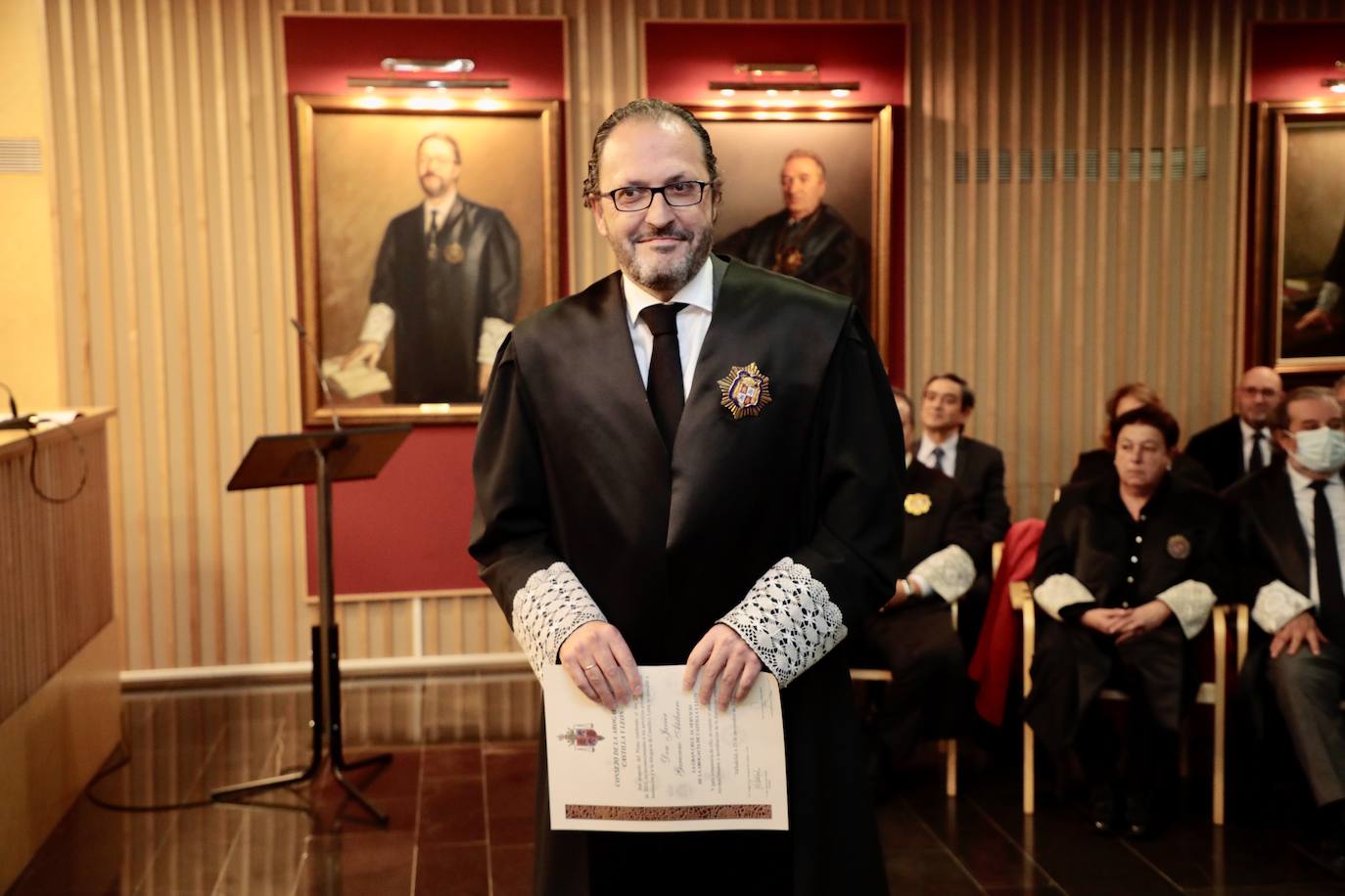 Fotos: El Colegio de Abogados de Valladolid entrega sus insignias | El ...