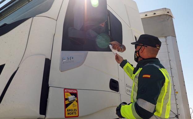 Así puedes evitar una multa si no llevas encima el carné de conducir