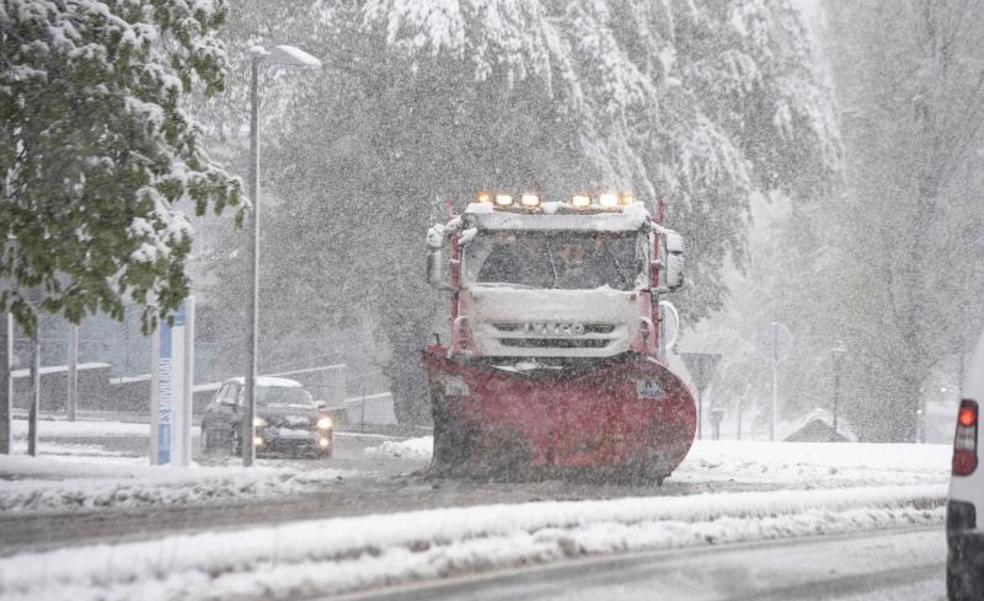 El operativo de nevadas en Segovia se prolongará hasta abril
