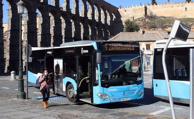 El PP reclama el refuerzo de las líneas de los autobuses urbanos a barrios incorporados