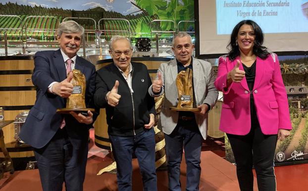 Castaña de Oro por la formación de grandes profesionales en El Bierzo