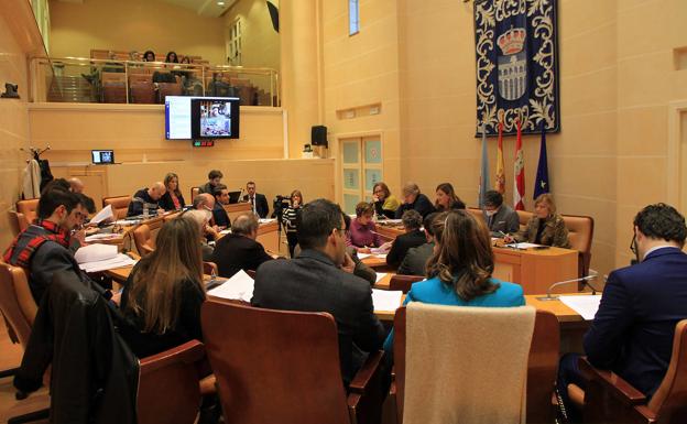 La oposición reprocha al gobierno municipal que gaste solo el 9% de las inversiones